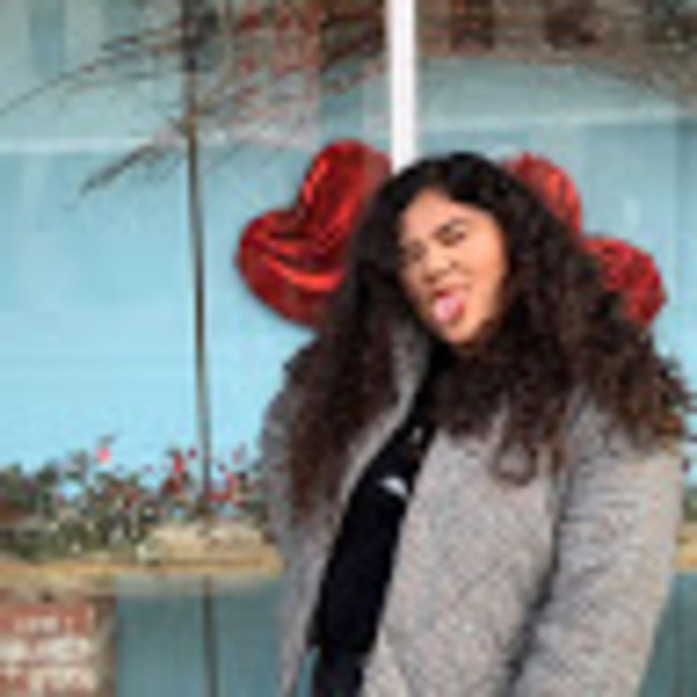 Meet your Posher, Naomi